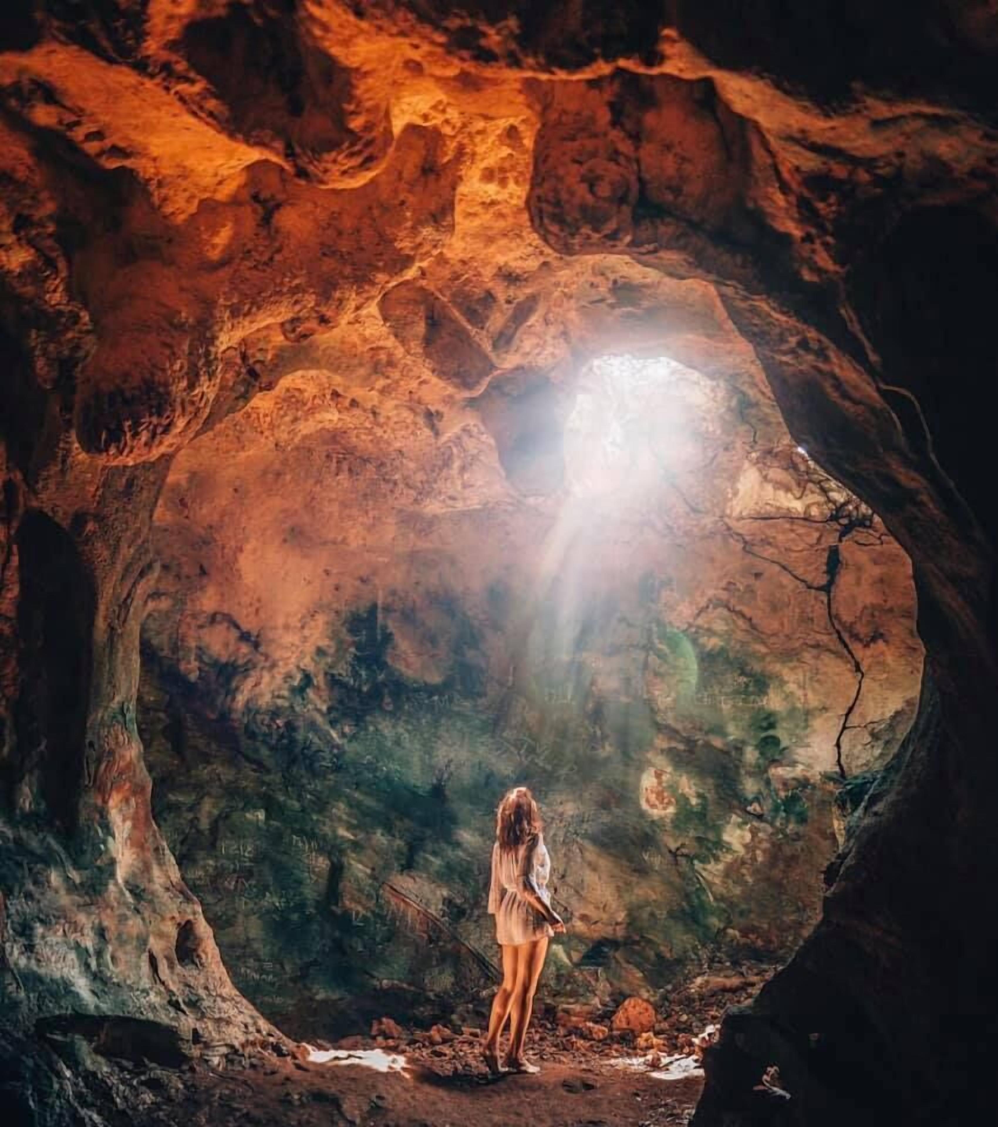 potholing/cave exploring