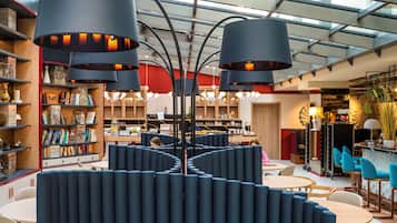 Dinner served, international cuisine