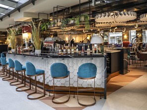 Bar (in der Unterkunft)