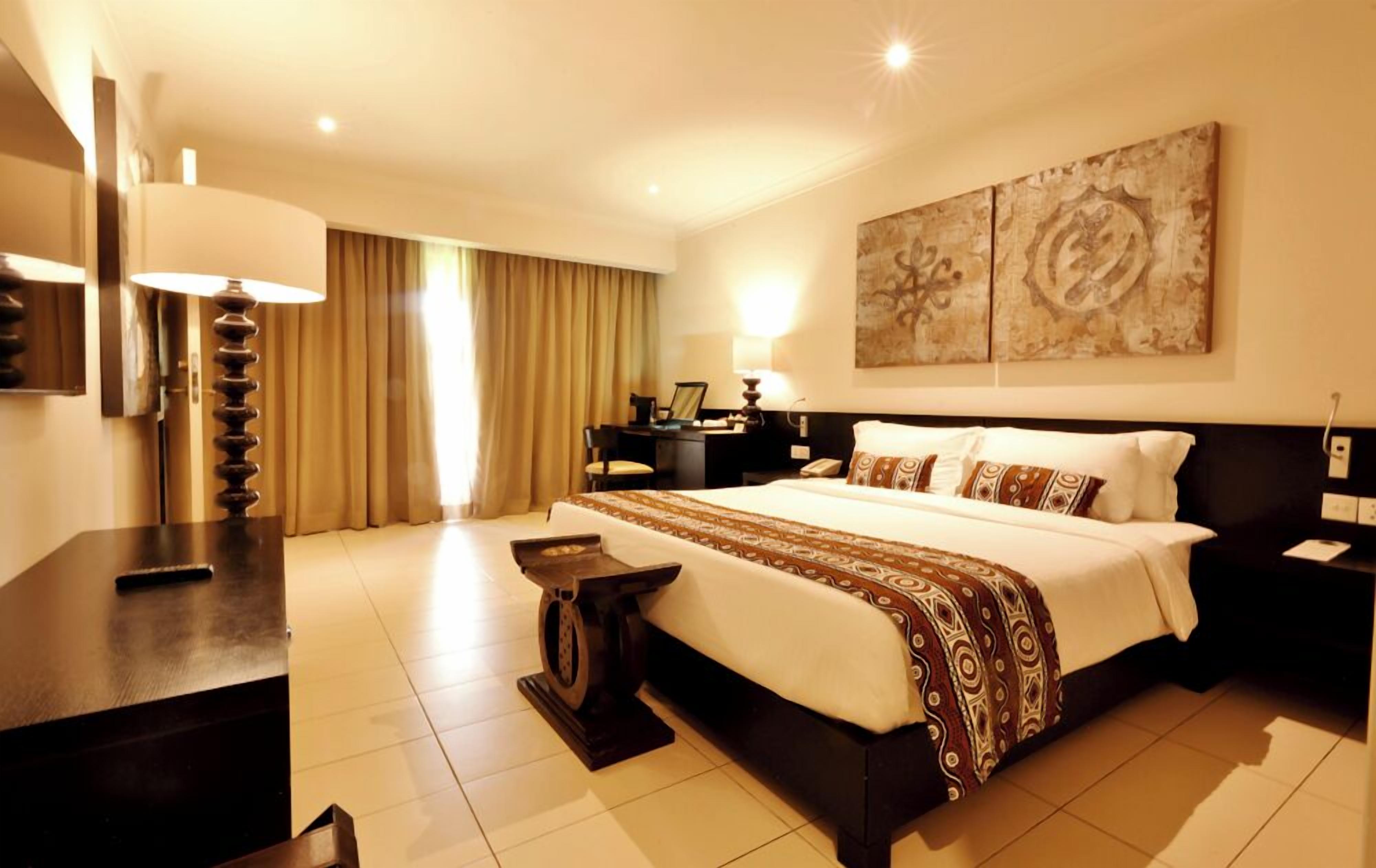 Luxury Double Room | Premium bedding, free minibar, in-room safe, desk