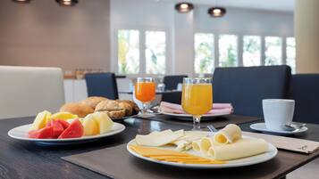 Daily buffet breakfast (EUR 14 per person)
