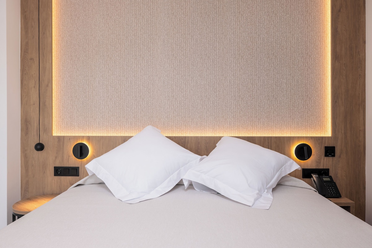 minibar, in-room safe, desk, free cots/infant beds