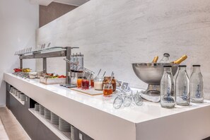 Daily buffet breakfast for a fee - Ohtels Gran Hotel Almería (Almeria)
