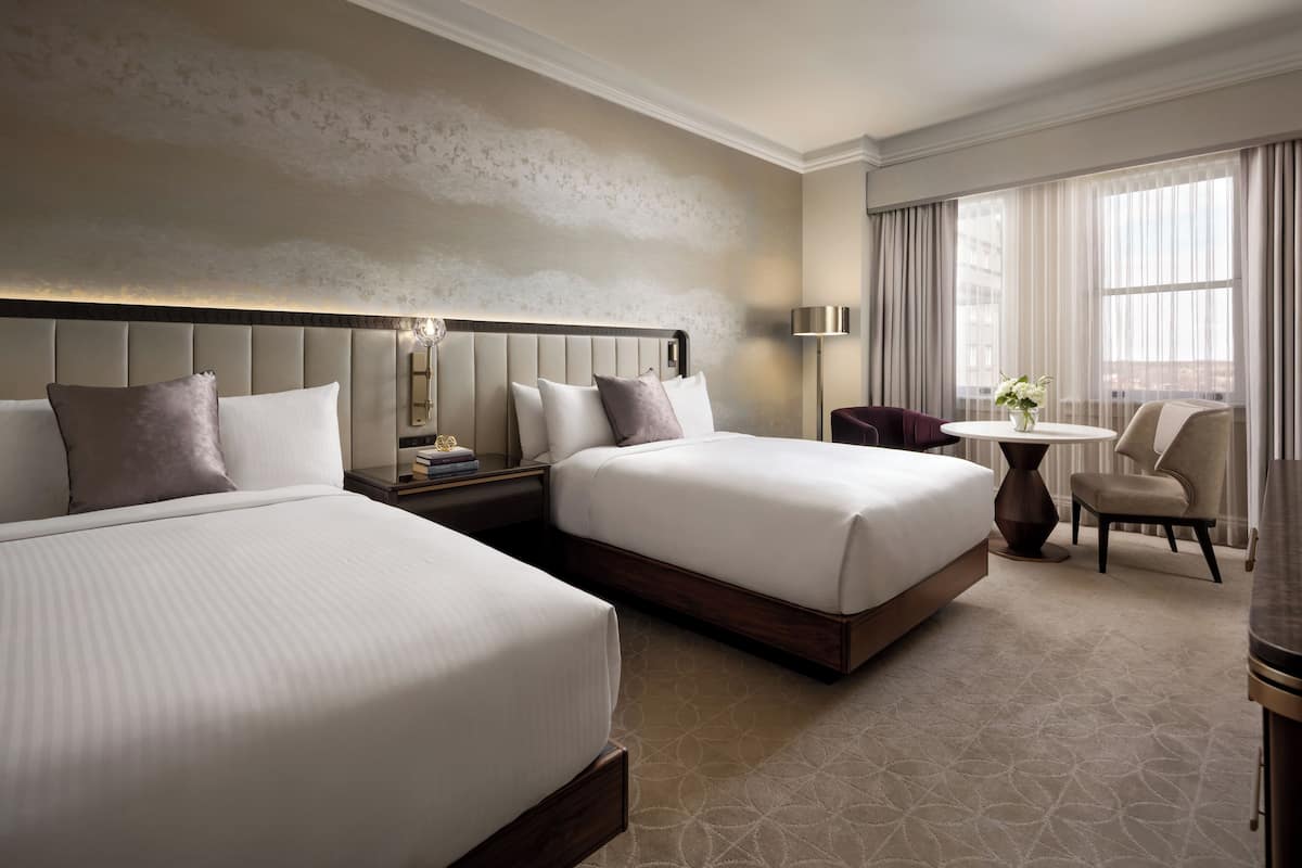 Literie de qualité supérieure, surmatelas, minibar