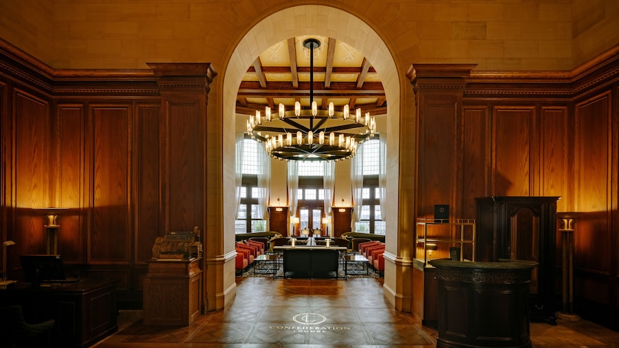 Fairmont Hotel Macdonald