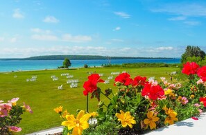 3 restaurants, breakfast, lunch, dinner served; American cuisine