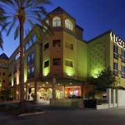 Desert Palms Hotel & Suites
