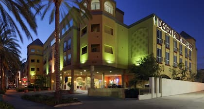 Desert Palms Hotel & Suites