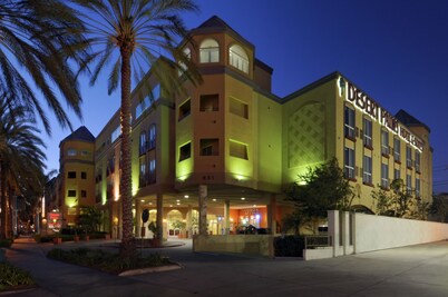 Desert Palms Hotel & Suites
