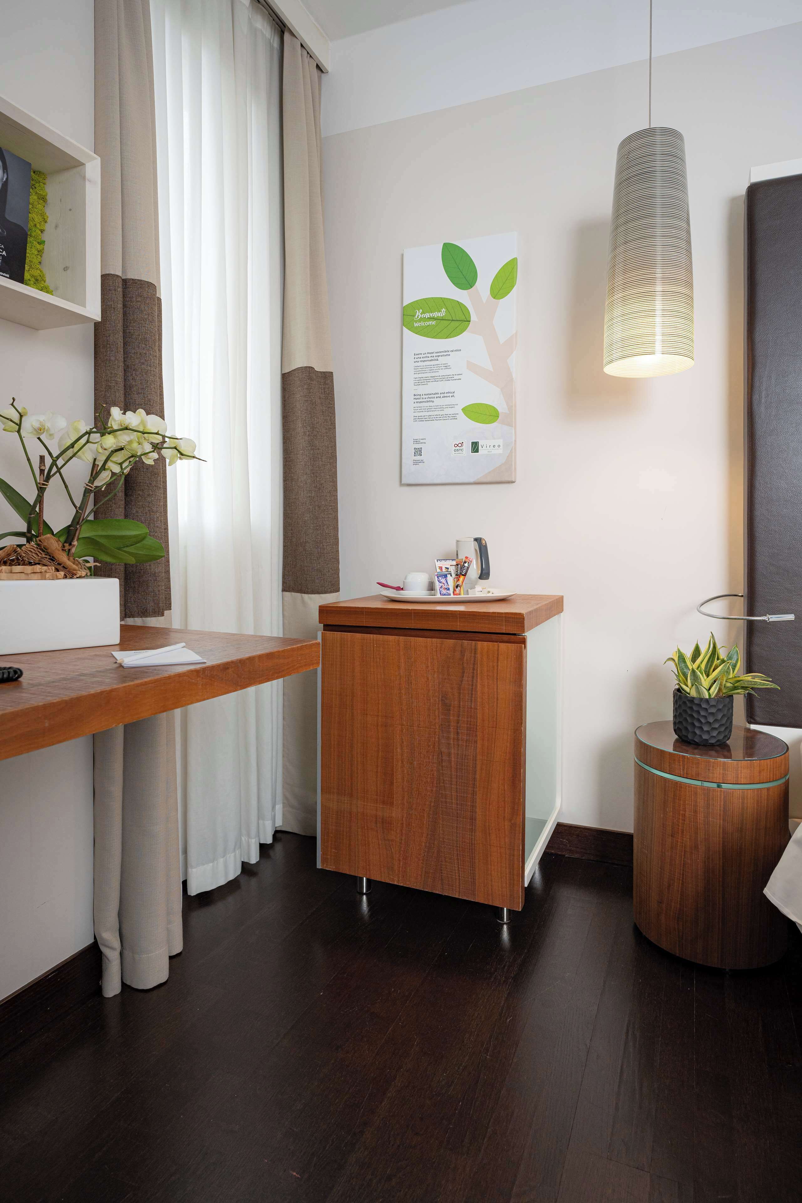 standard room, 1 single bed (bed is french bed) | 1 bedroom, premium bedding, minibar, in-room safe