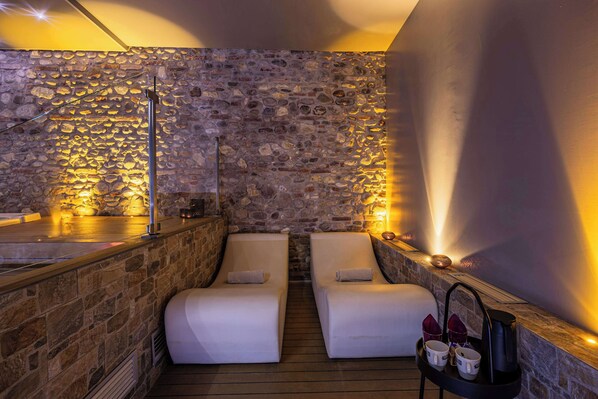 Sauna, bain à remous