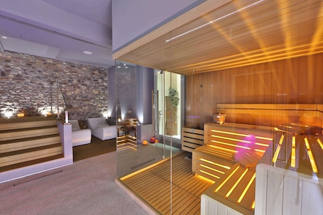 Sauna, hot tub. Best Western Plus Hotel De Capuleti