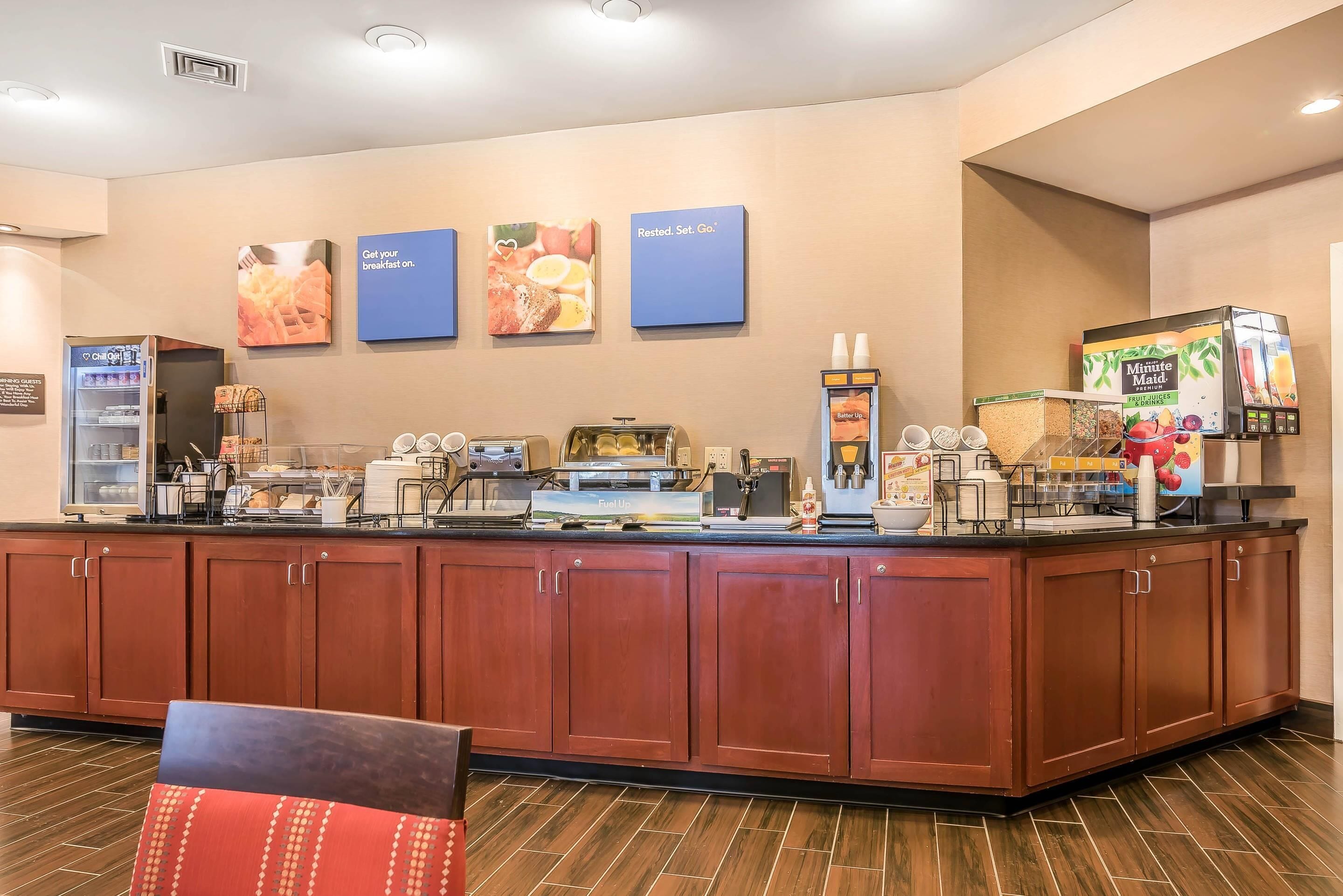 free daily continental breakfast