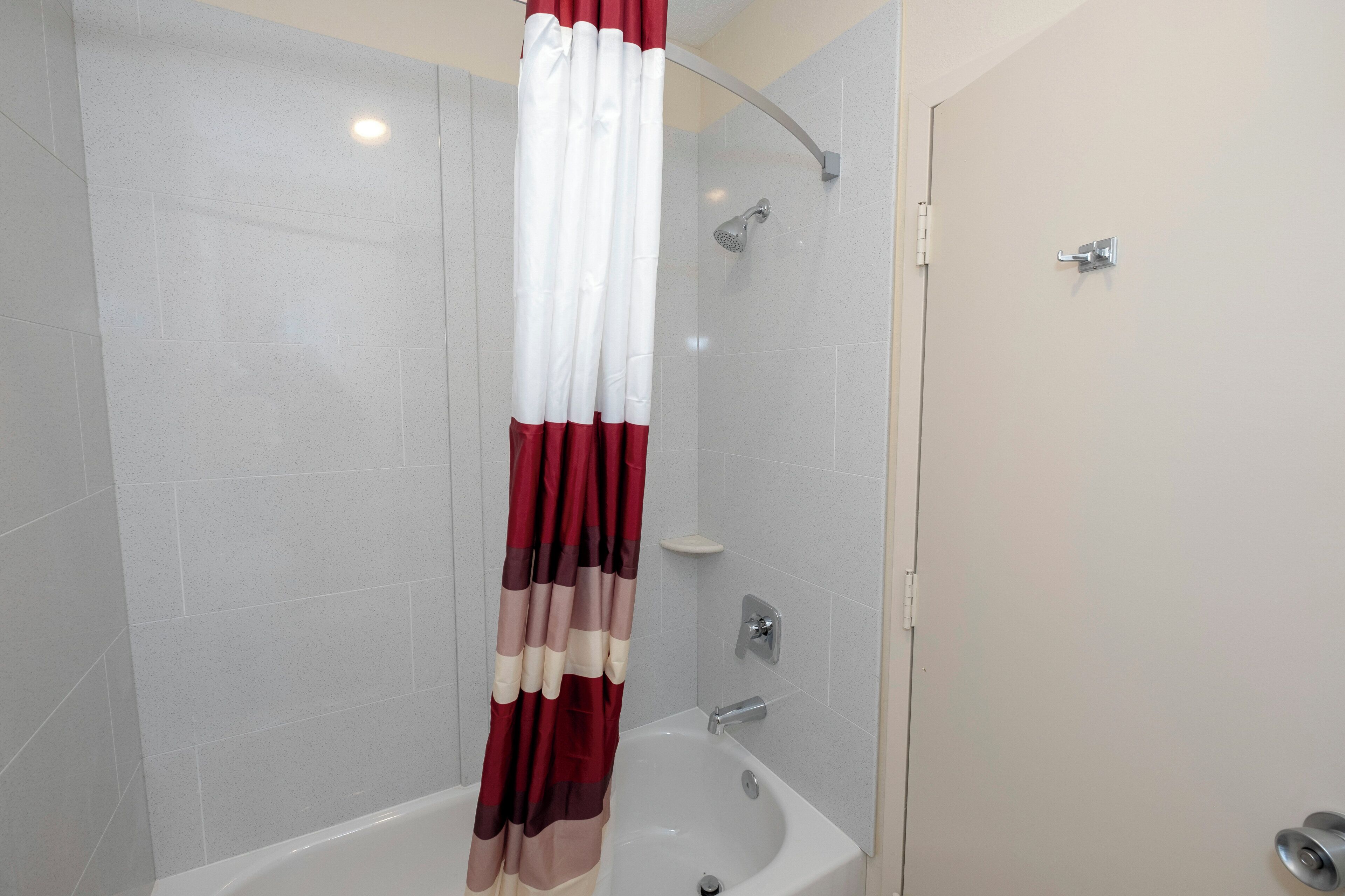 Combined shower/tub, eco-friendly toiletries, hair dryer, towels