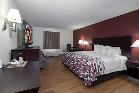 Superior Room, 1 King Bed (Smoke Free) | In-room safe, desk, laptop workspace, blackout drapes