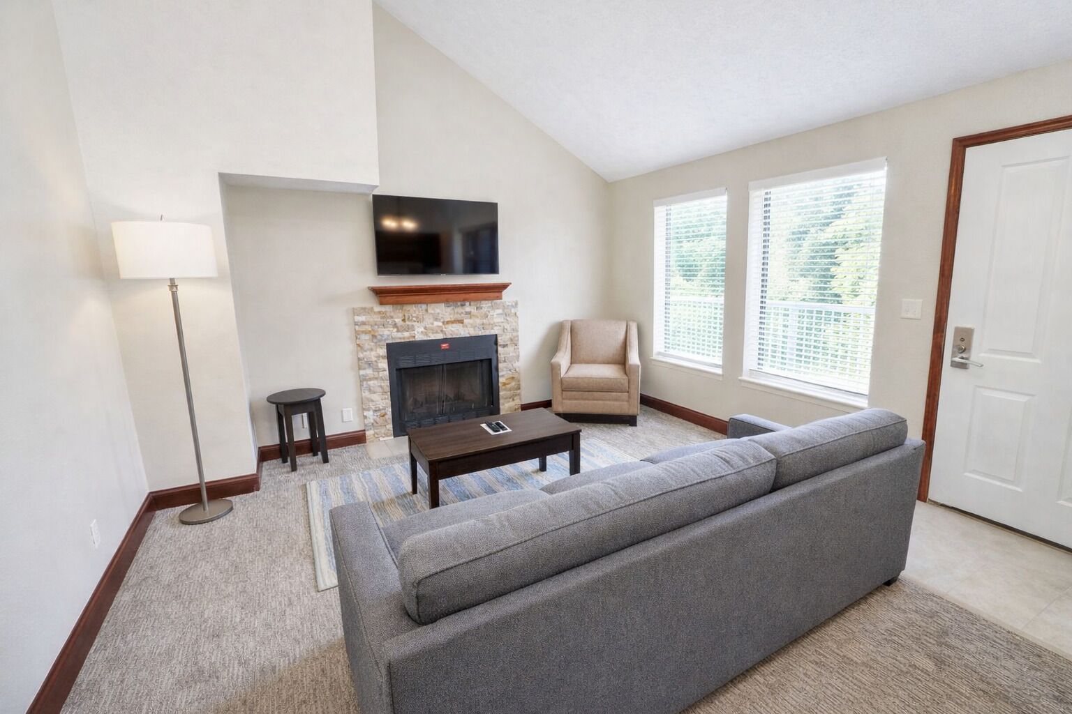 Luxury Penthouse, 2 Bedrooms, Kitchen | Living area | 43-inch LCD TV with cable channels, TV