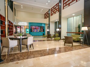 Lobby - Holiday Inn Mayaguez and Tropical Casino by IHG (Mayagüez)