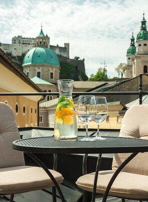 Hypo-allergenic bedding, minibar, in-room safe, desk - Radisson Blu Hotel Altstadt (Salzburg)
