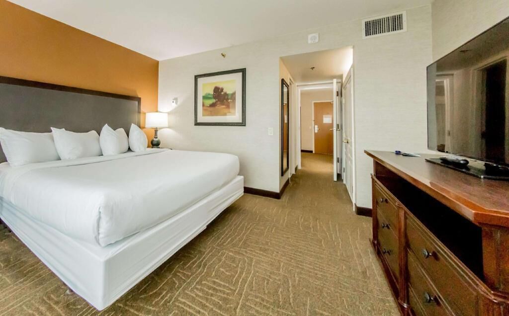 Egyptian cotton sheets, premium bedding, pillowtop beds, in-room safe
