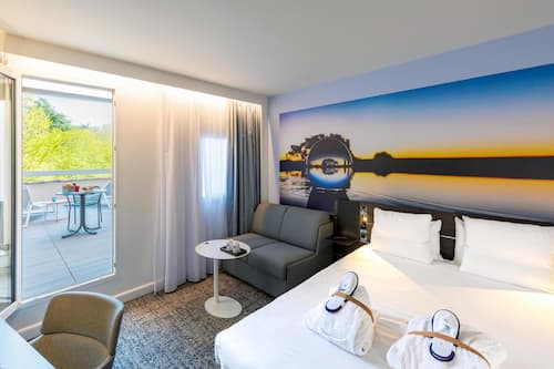 Executive Room, 1 Double Bed with Sofa bed, Balcony