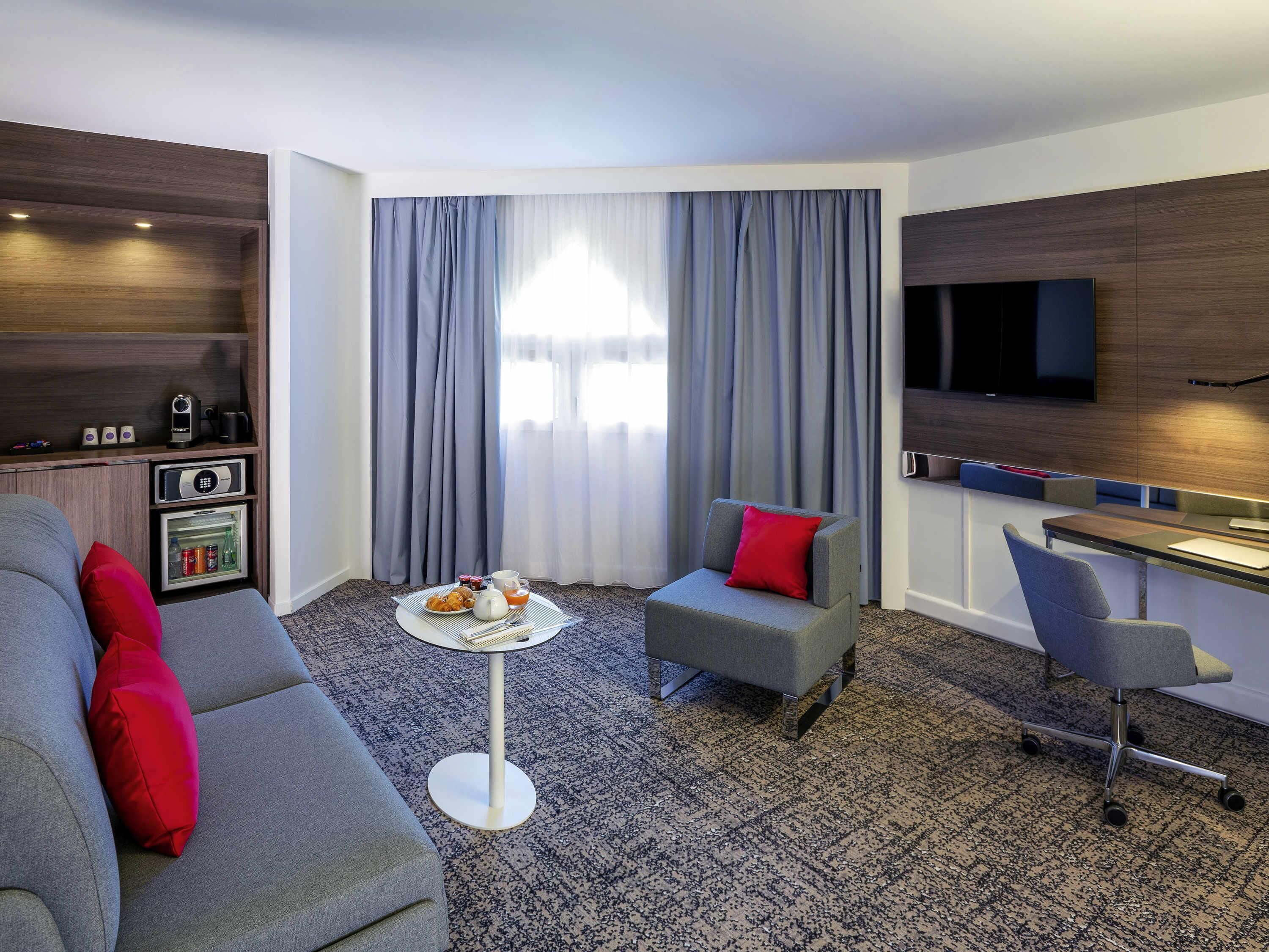 Suite, 1 Double Bed with Sofa bed