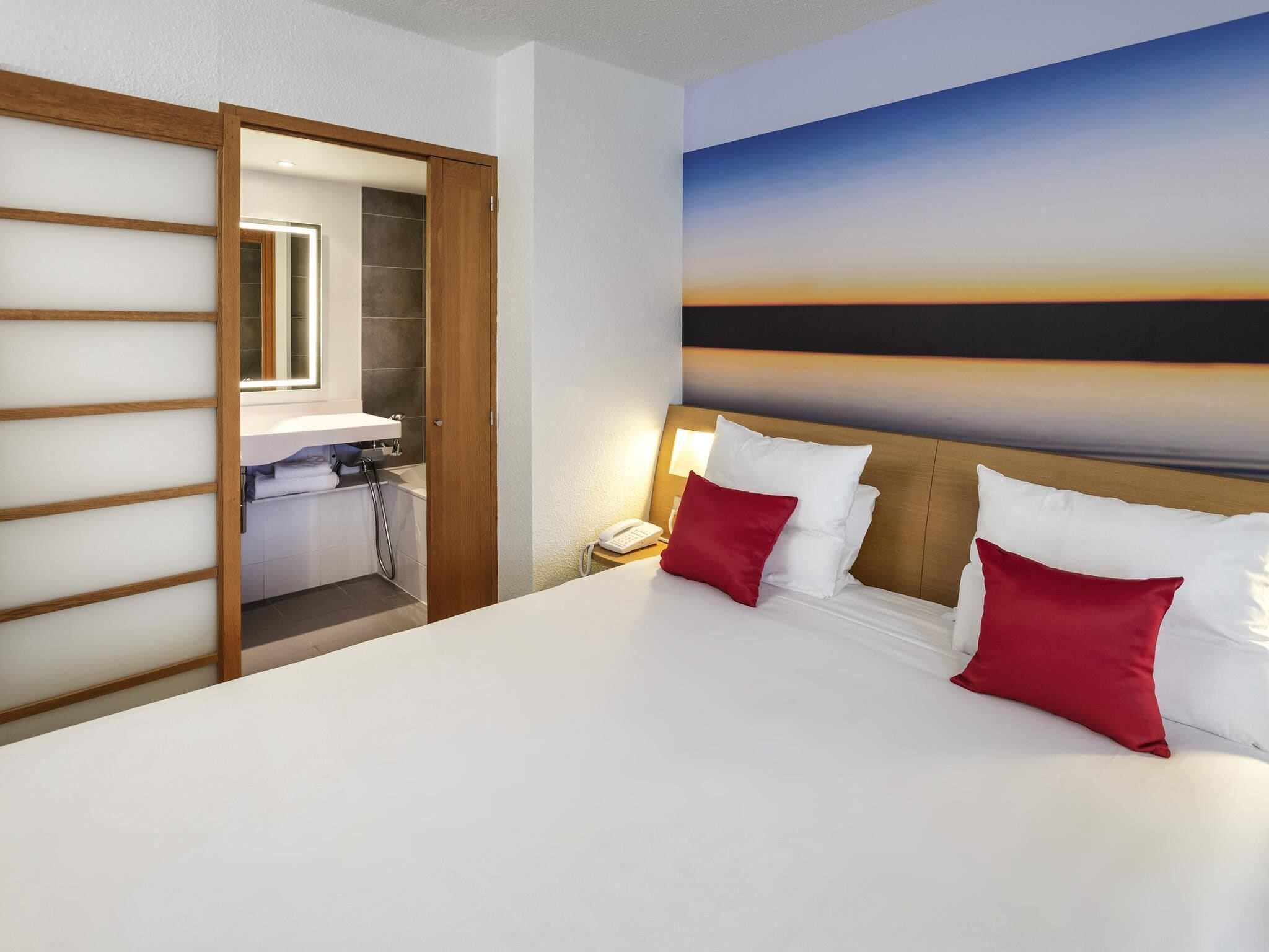 Camera Superior, 1 letto matrimoniale | Biancheria da letto di alta qualità, minibar, una cassaforte in camera