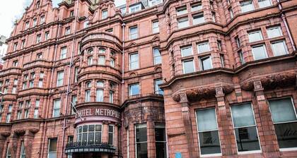 The Met Hotel