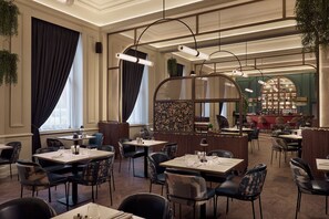 Daily full breakfast for a fee - The Met Hotel Leeds - Newly Refurbished (Leeds)