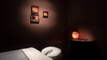 Hotstone-massages, diepe bindweefselmassages, Zweedse massages