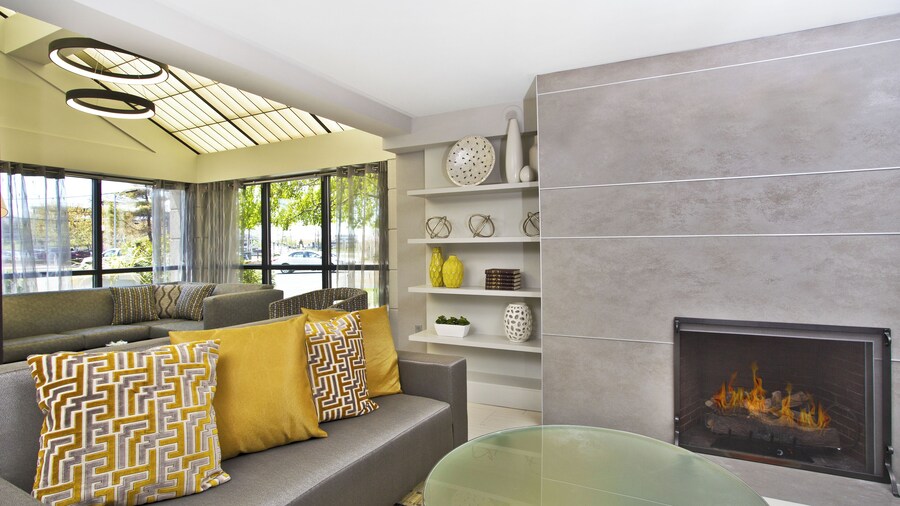 Holiday Inn Express Boston - Waltham by IHG