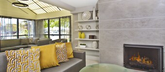 Holiday Inn Express Boston - Waltham by IHG