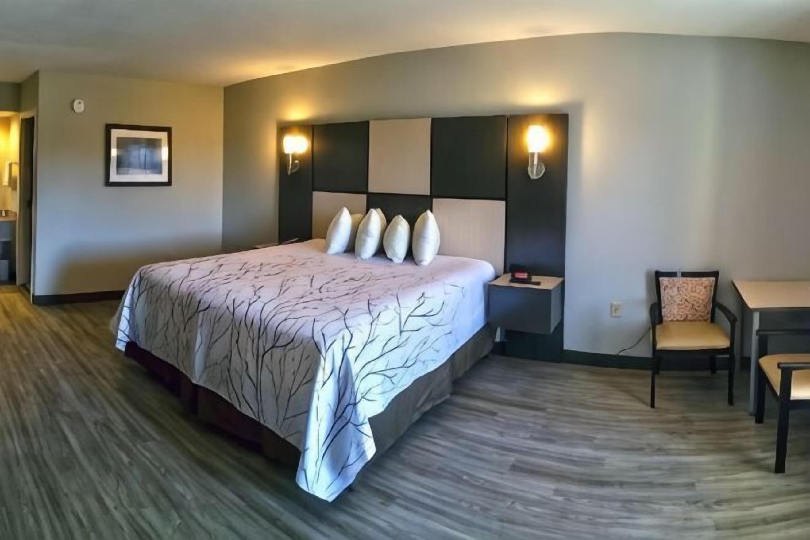 Desk, iron/ironing board, free WiFi, bed sheets