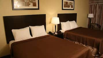 Deluxe Double Room | Living room