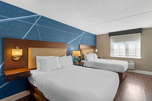 Suite, varias camas, para no fumadores | Escritorio, cortinas blackout y tabla de planchar con plancha 