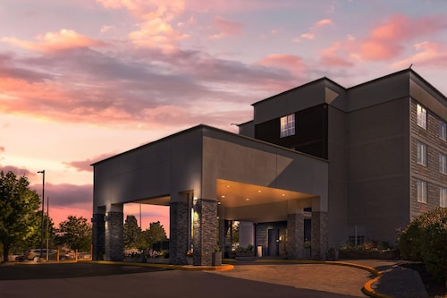 Comfort Inn & Suites Pottstown Eastern Gateway