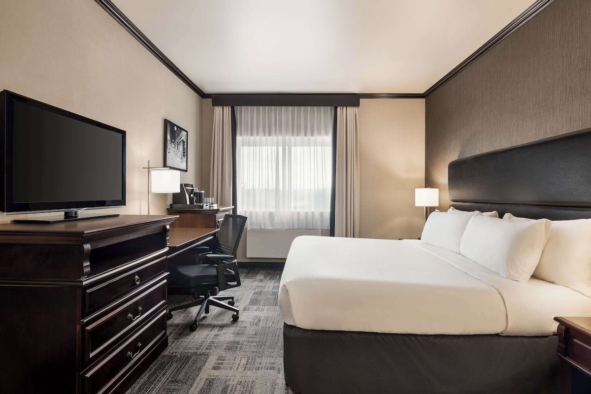 Standard Room, 1 King Bed, Non Smoking