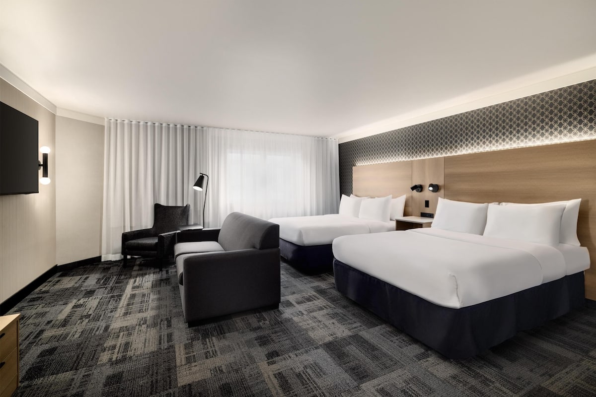 Business Room, 2 Queen Beds, Non Smoking (Larger Room;with Sofabed) | Premium bedding, memory foam beds, in-room safe, desk