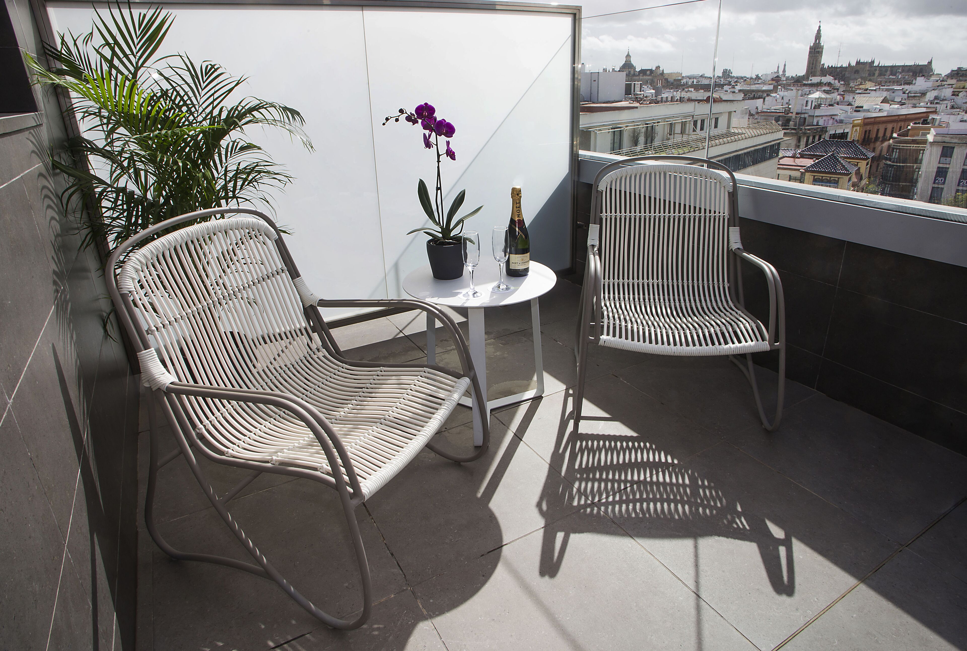 premium bedding, down duvets, pillow-top beds, minibar