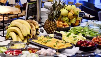 Daily buffet breakfast for a fee