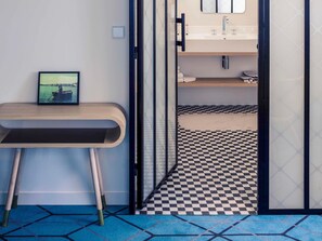 Premium bedding, pillow-top beds, in-room safe, desk
