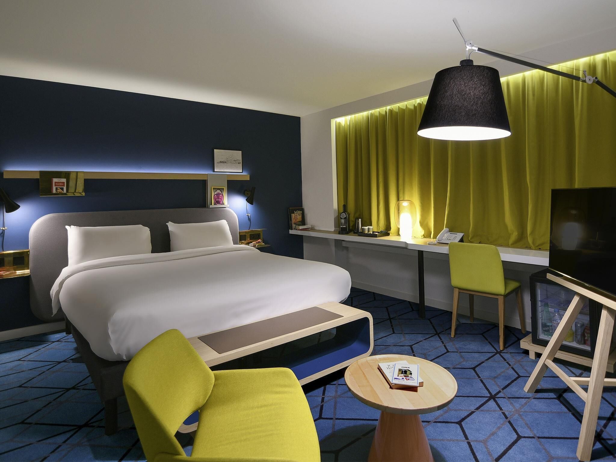 Privilege, Kamar Premium, 1 Tempat Tidur King | Seprai premium, bantalan ekstra lembut, brankas, dan meja kerja