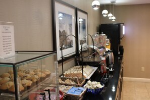 Free daily continental breakfast