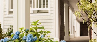 Port Inn & Suites Kennebunk, an Ascend Collection Hotel