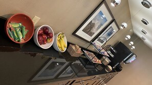Tägliches inbegriffenes kontinentales Frühstück