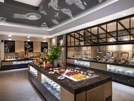 Desayuno buffet todos los días (con cargo)