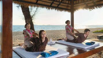 Badstue, kroppsbehandlinger, aromaterapi og kroppsinnpakning