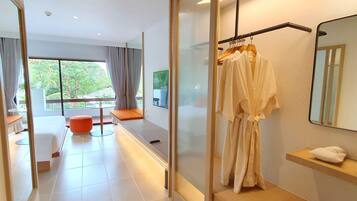 Premier Room, 1 King Bed, Garden View | Minibar, in-room safe, desk, iron/ironing board