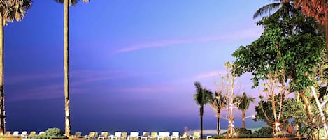 3 piscines extérieures