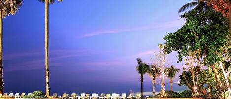 3 outdoor pools