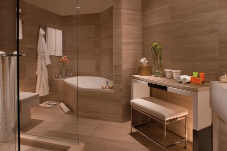 Millennium Hilton New York One UN Plaza - Image 40